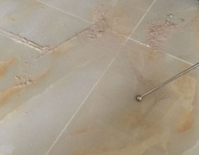 墨竹工卡瓷砖空鼓维修公司分享粘合剂选择不当在瓷砖铺贴过程中可能导致以下问题